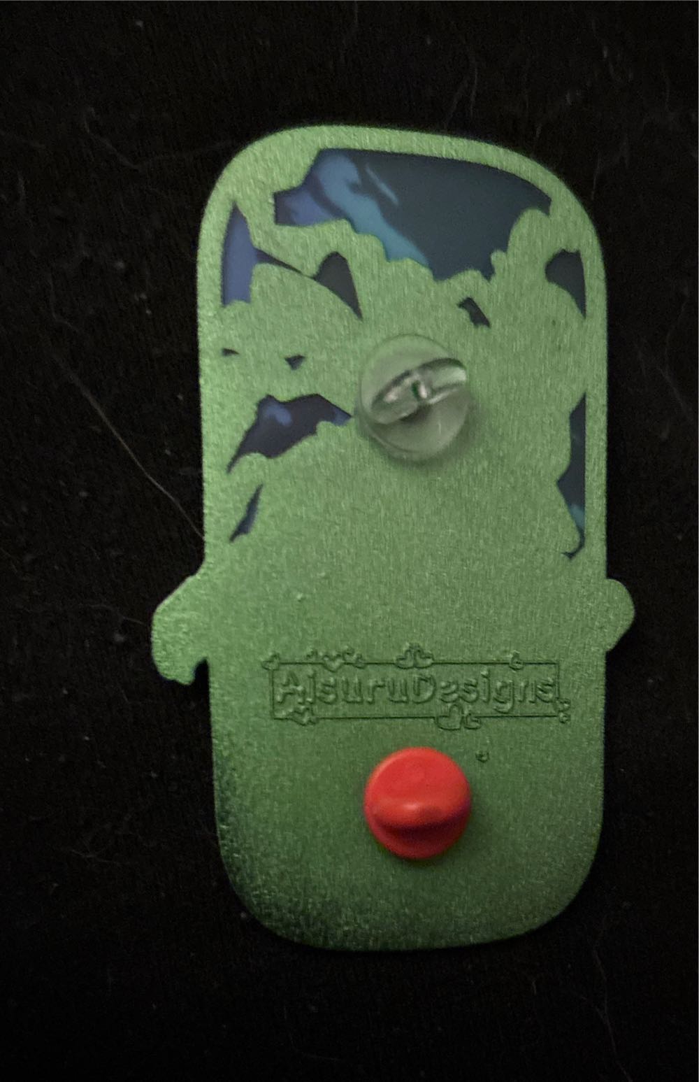 Dark Deku - Hard Enamel pin collectible - Main Image 2