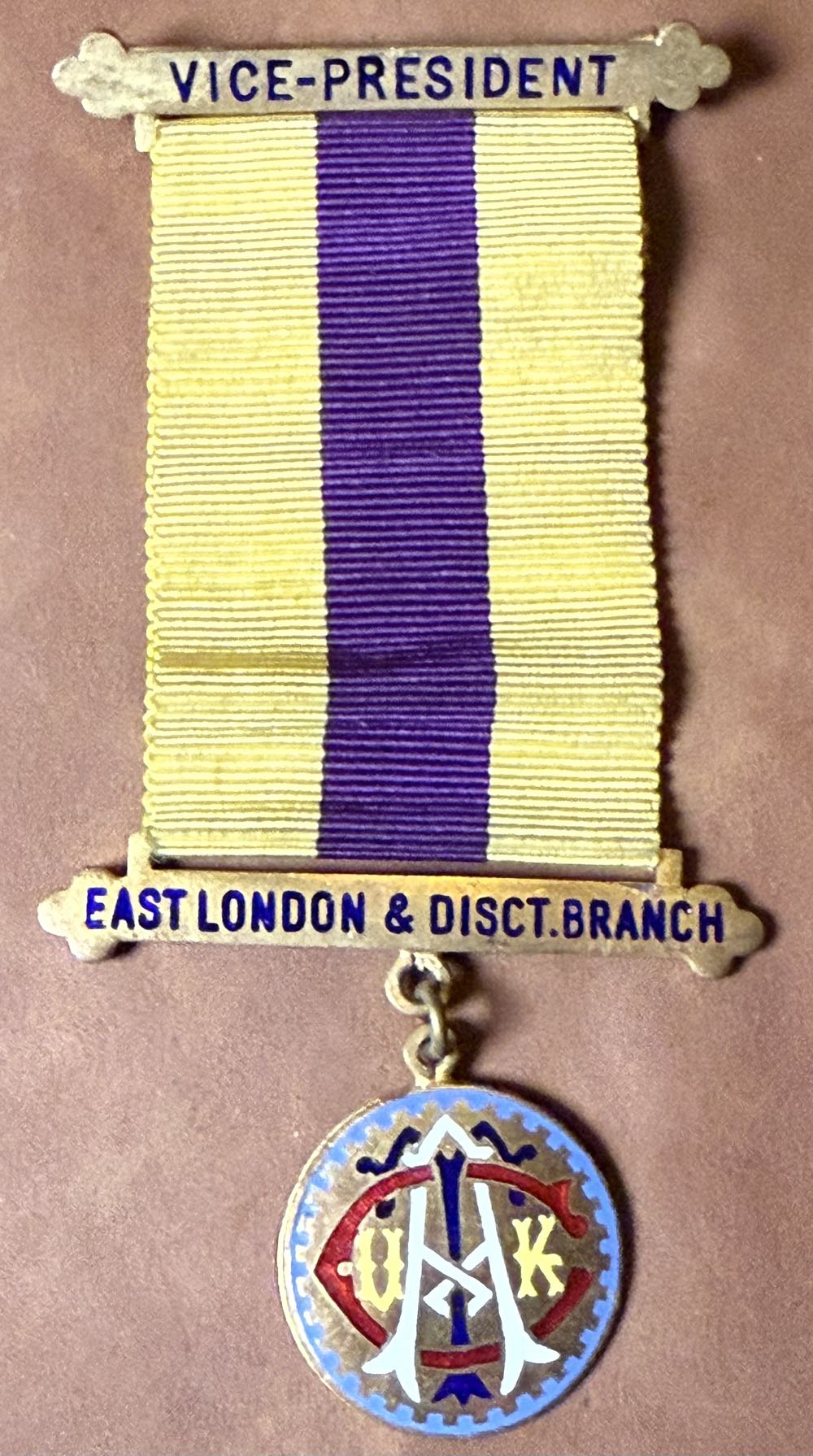 Nintendo: Yoshi Mystery Pins (Set Of 2)