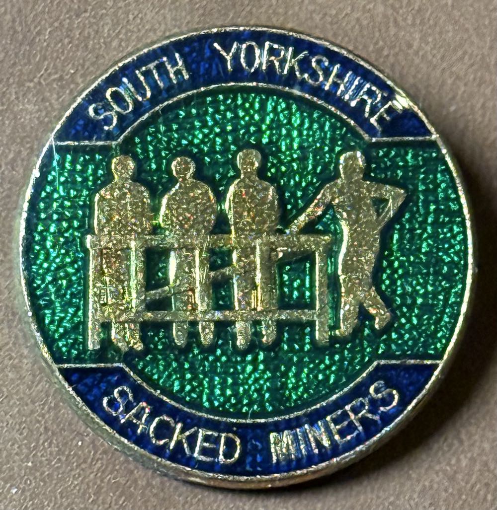 Disney Grand Californian Hotel Chip N’ Dale Happy Holidays Pin