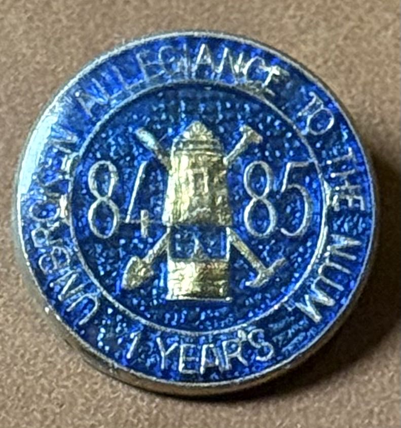 Disney Parks Very Merry Christmas Party Mickey & Minnie Mouse Pin 2025