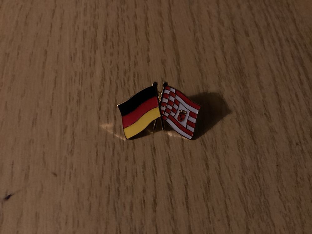 Bremen And Germany Flags - City pin collectible - Main Image 2