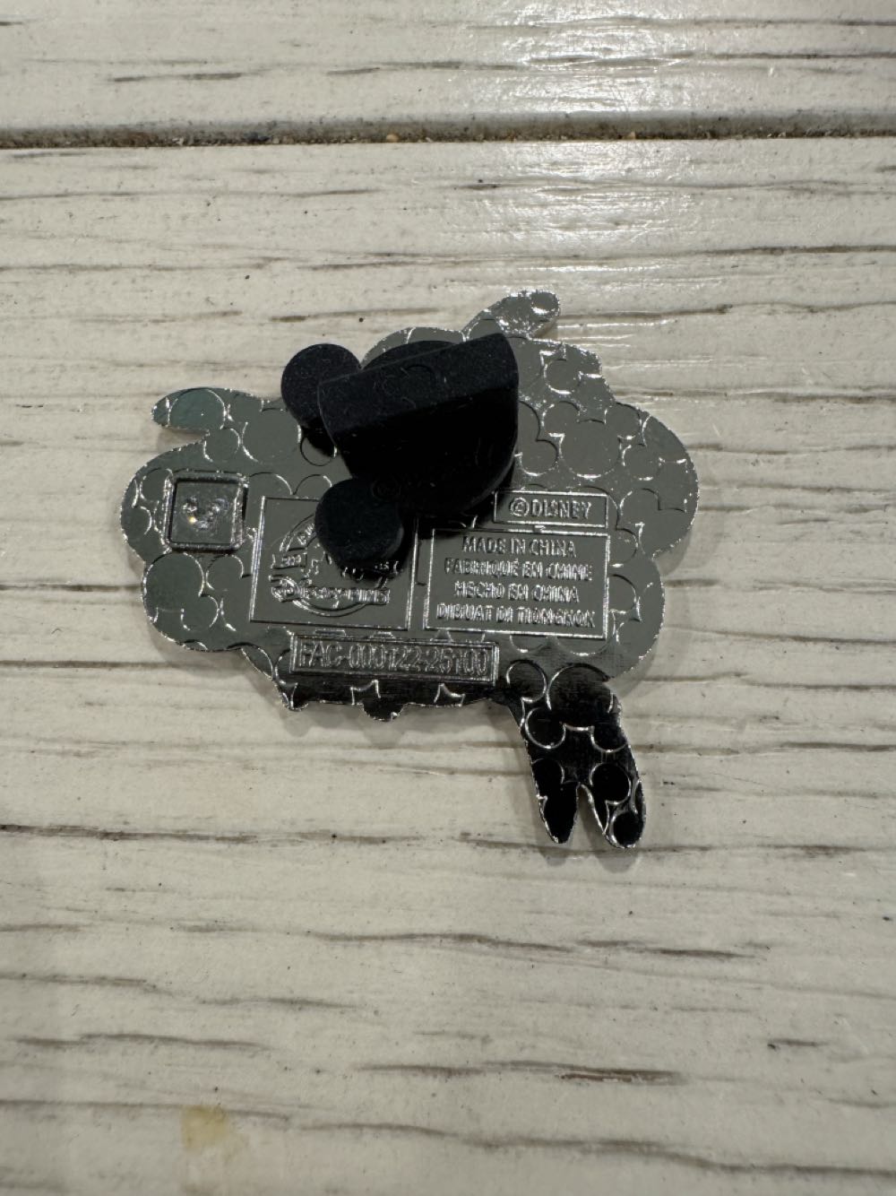 Iagio, Aladdin, Cloud Series  pin collectible - Main Image 2