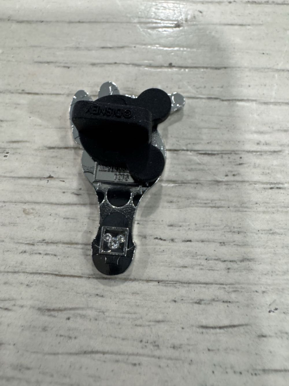 Bubble Wand, Hidden Disney, Minnie Mouse  pin collectible - Main Image 2