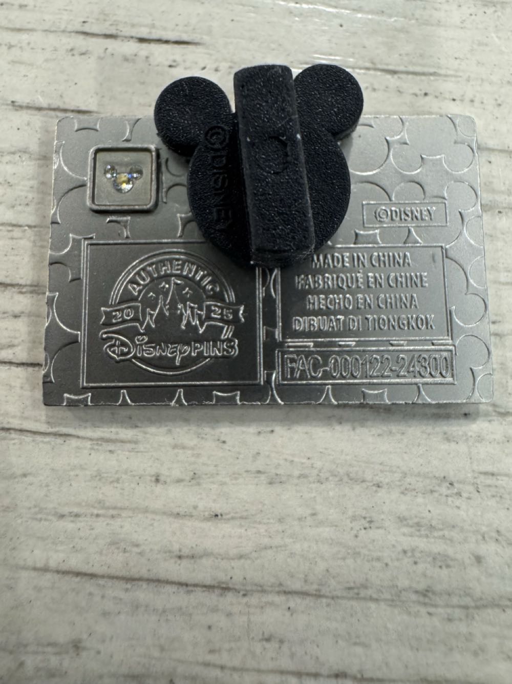 TV, Chip & Dale  pin collectible - Main Image 2