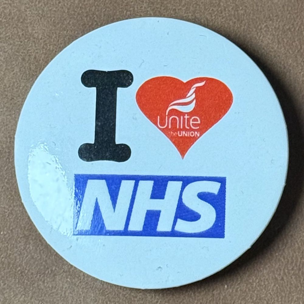 Harry Potter: Hogwarts Crest (Muted Colors)