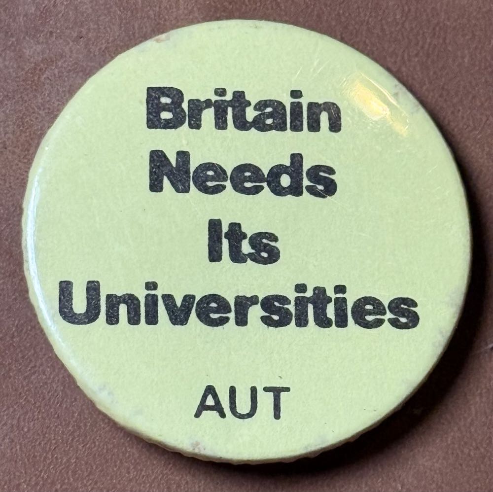 Halloween: Mickey Face With Bats