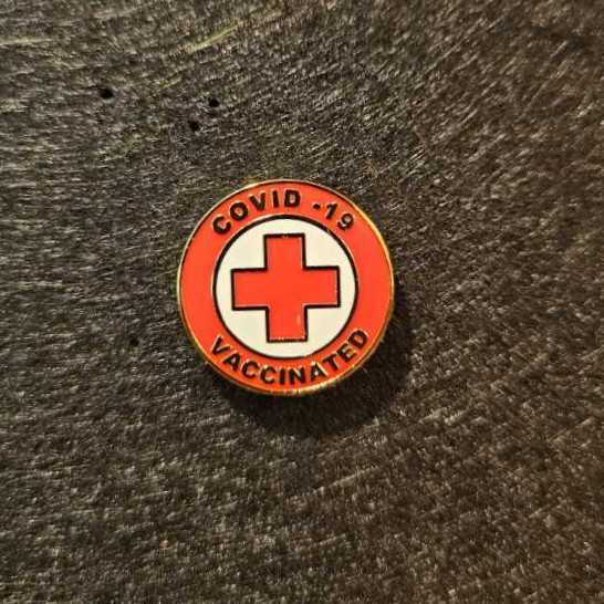 D&B Inari ’Lantern’ Enamel Pin - Jade & Lotus Pintopia 2025