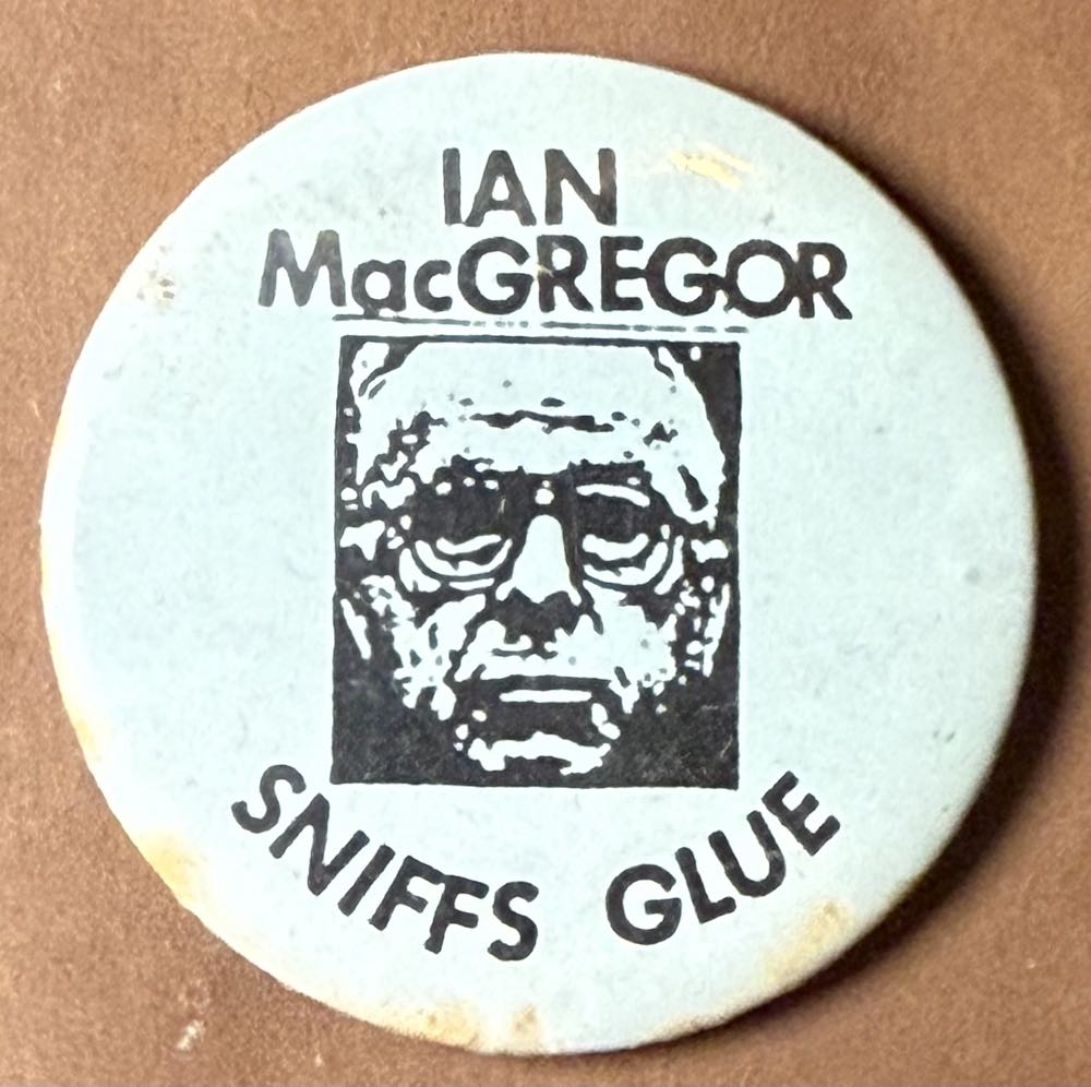 DLR - Mickey Mouse - 1998 Attraction Series - Disneyland - Castle