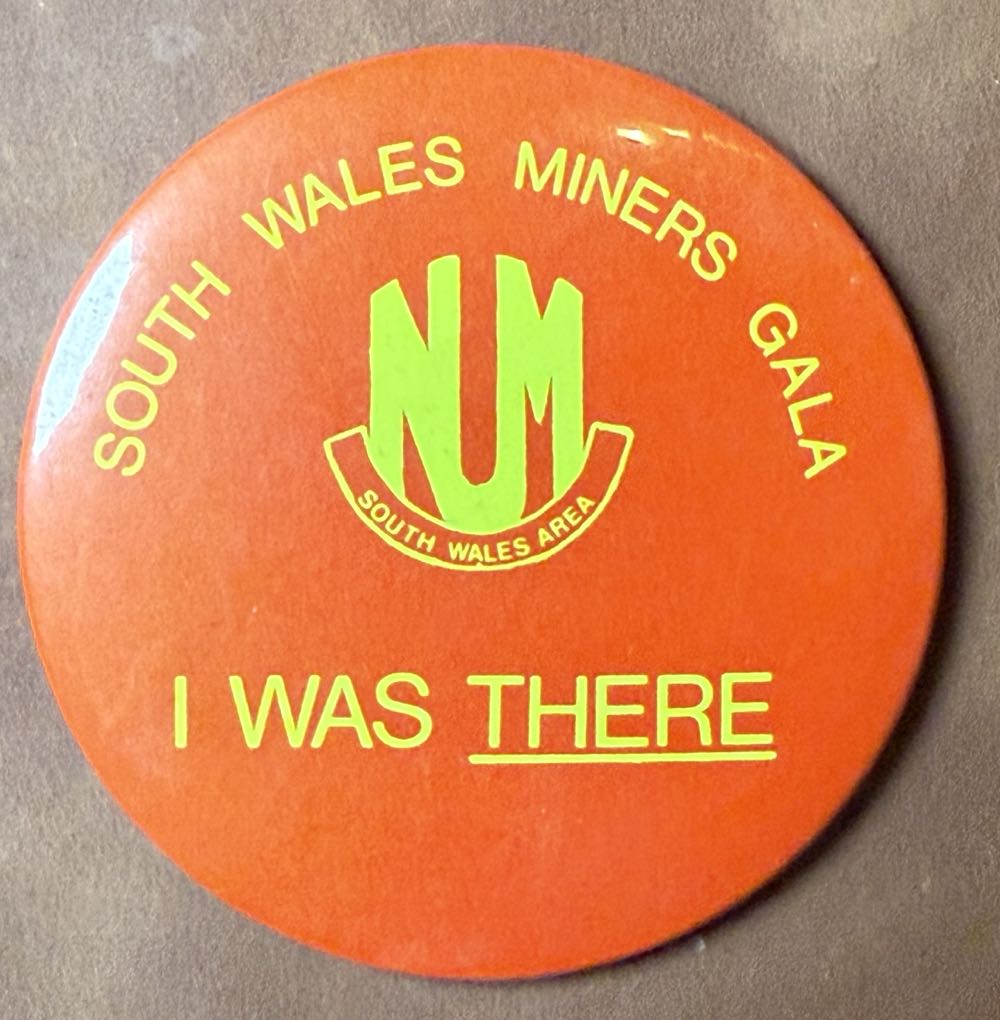 Pin Me Senpai (Mitsuri)