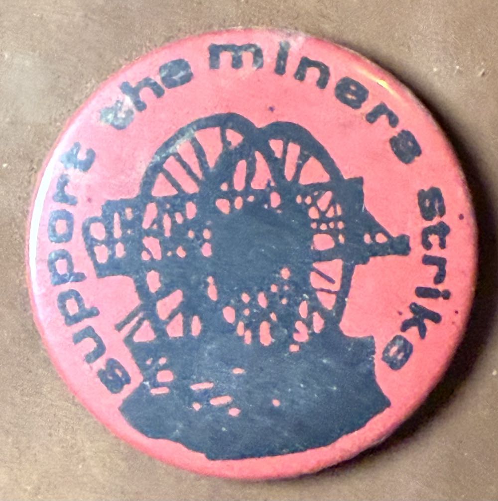 DIS - Mickey - Christmas 1993 - Elf Mailman