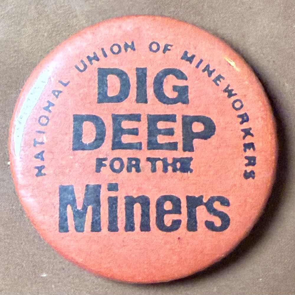 Hidden Mickey Mouse Mystery Pin, Blue Mickey