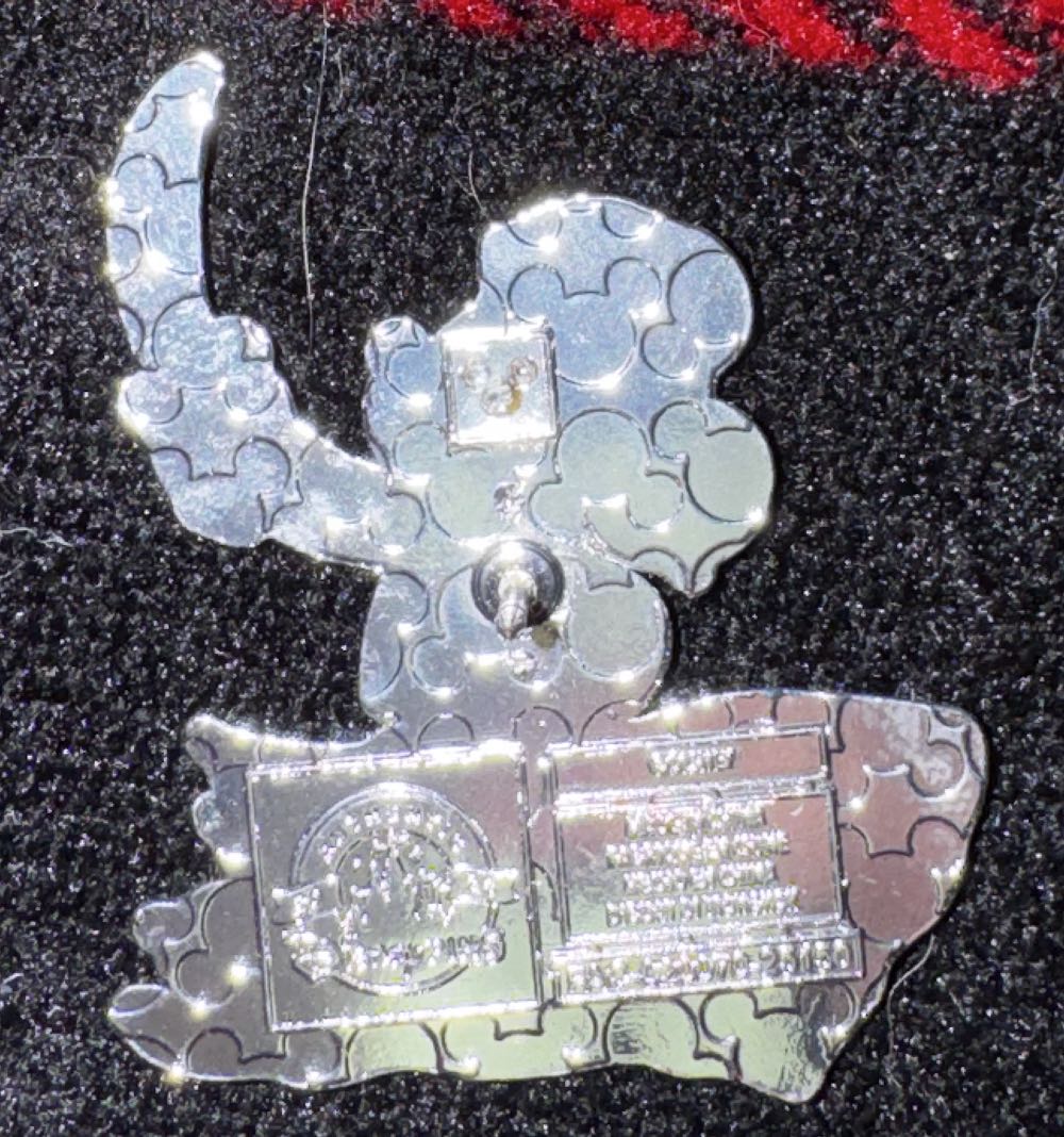 Pirate Mickey Mouse Pin - Disney Pin pin collectible [Barcode 400994618869] - Main Image 2