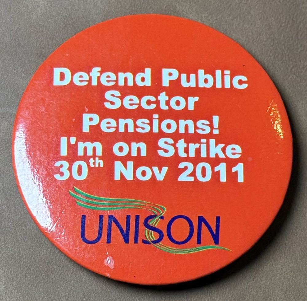 DIS - Winnie the Pooh and Friends - Looking Up