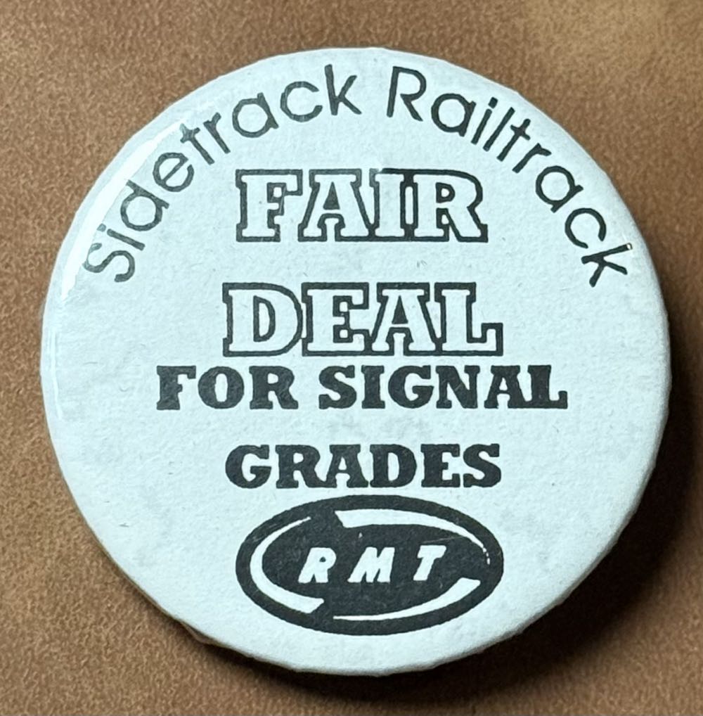 WDCC - Lady - Walt Disney Collectors Society - Hat Box - Membership