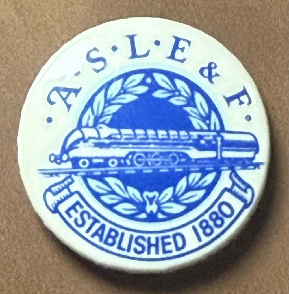 WDW - Tree of Life - Animal Kingdom Hat Set