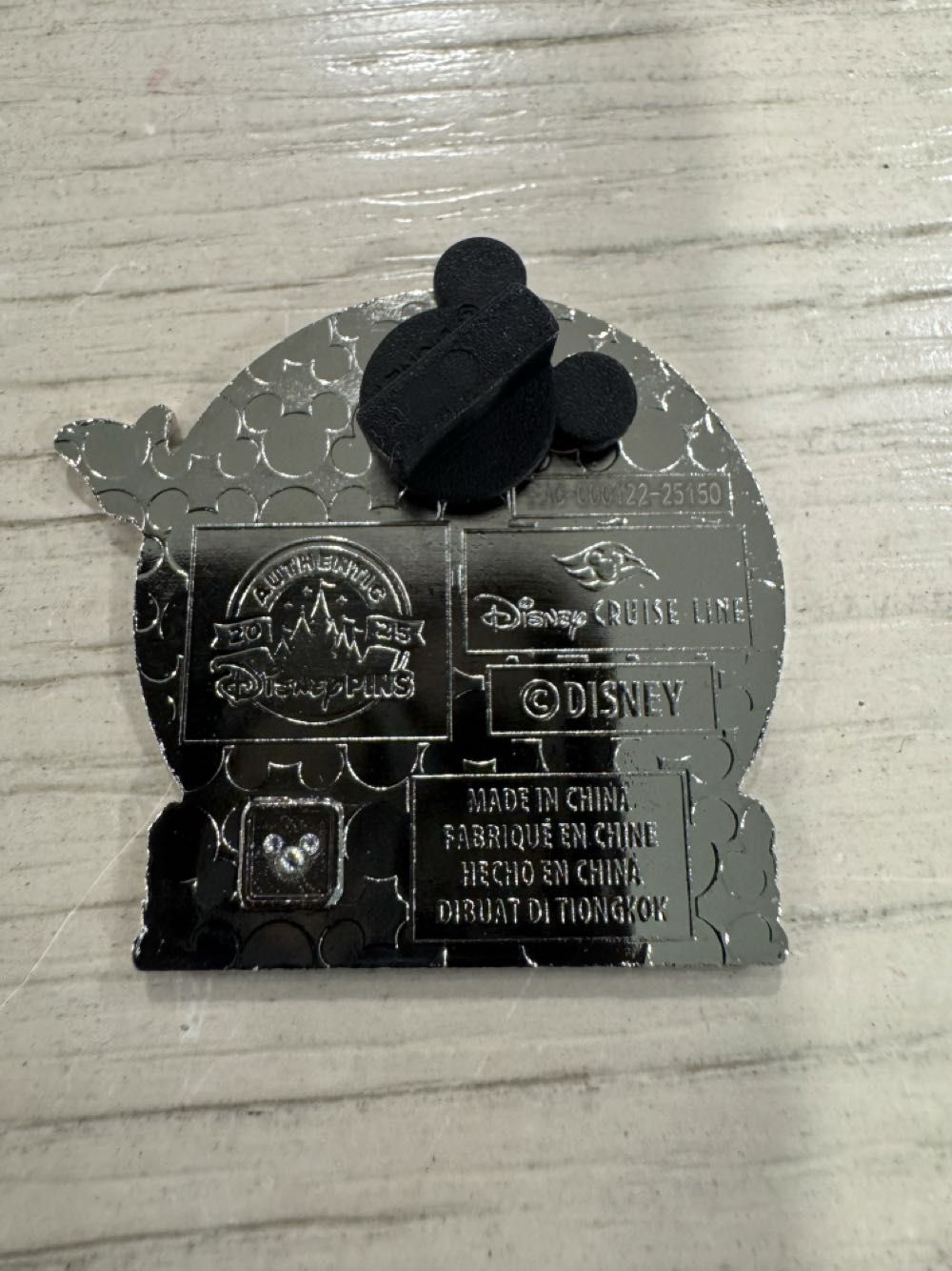 DCL Porthole Daisy Duck Singing  pin collectible - Main Image 2