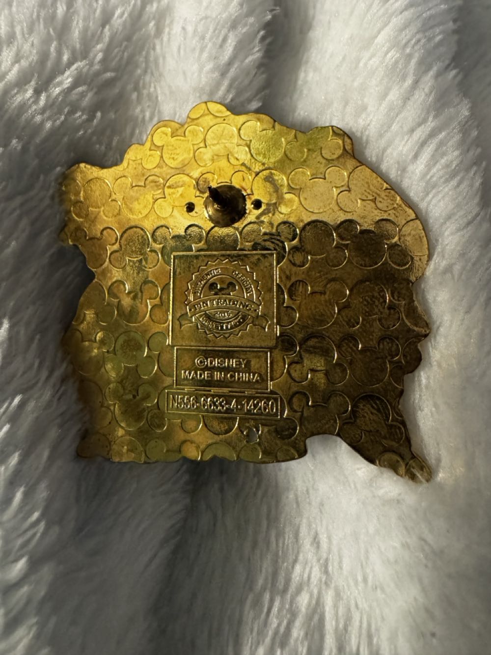 Chip And Dale St. Patrick’s Day  pin collectible - Main Image 2