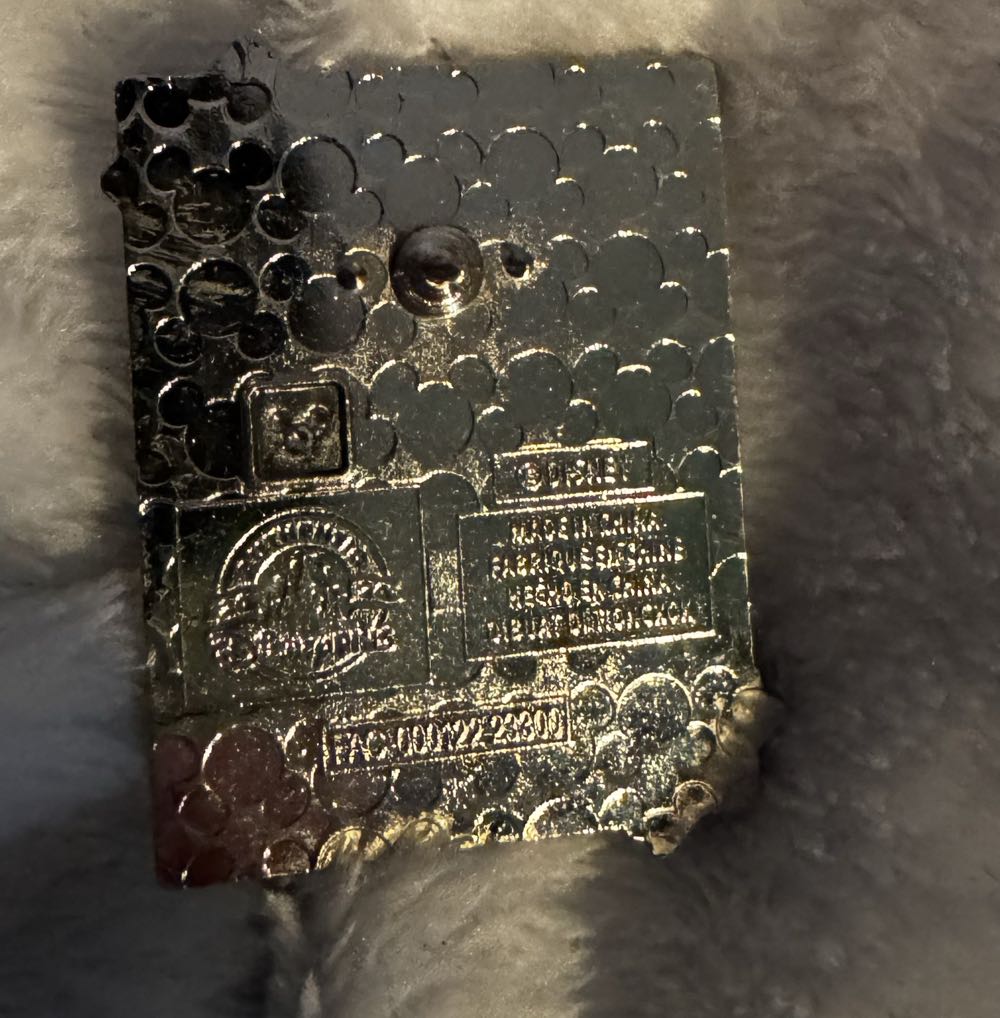 Lilo And Stitch - Stitch - Character Selfie Mystery Set, Lilo & Stitch Hugging  pin collectible - Main Image 2