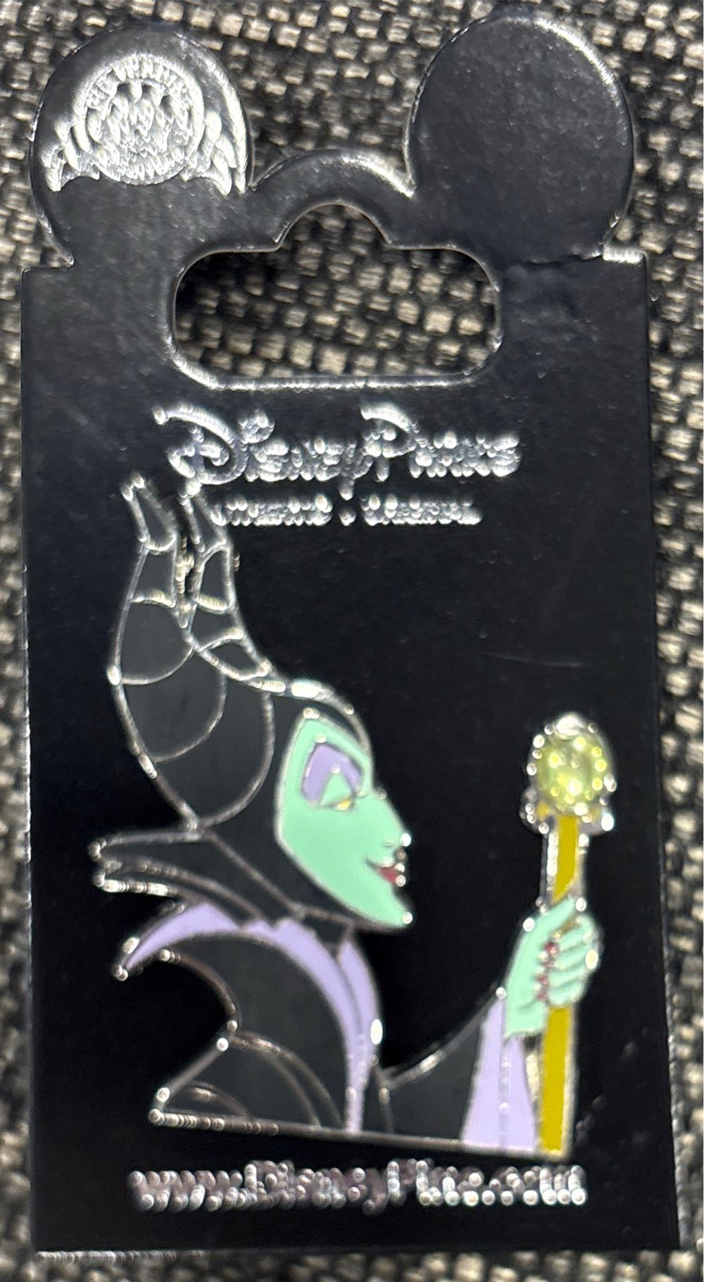 Maleficant - Disney Pin pin collectible [Barcode 147930] - Main Image 3