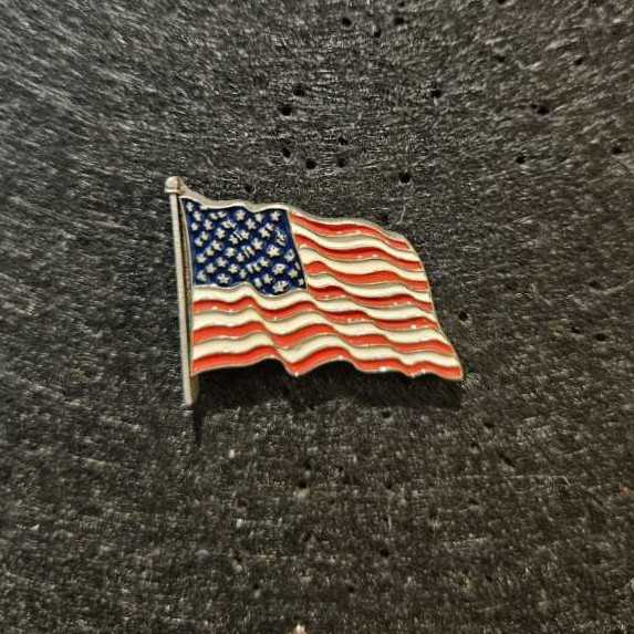 Chip & Dale - Chip Carrying Acorn