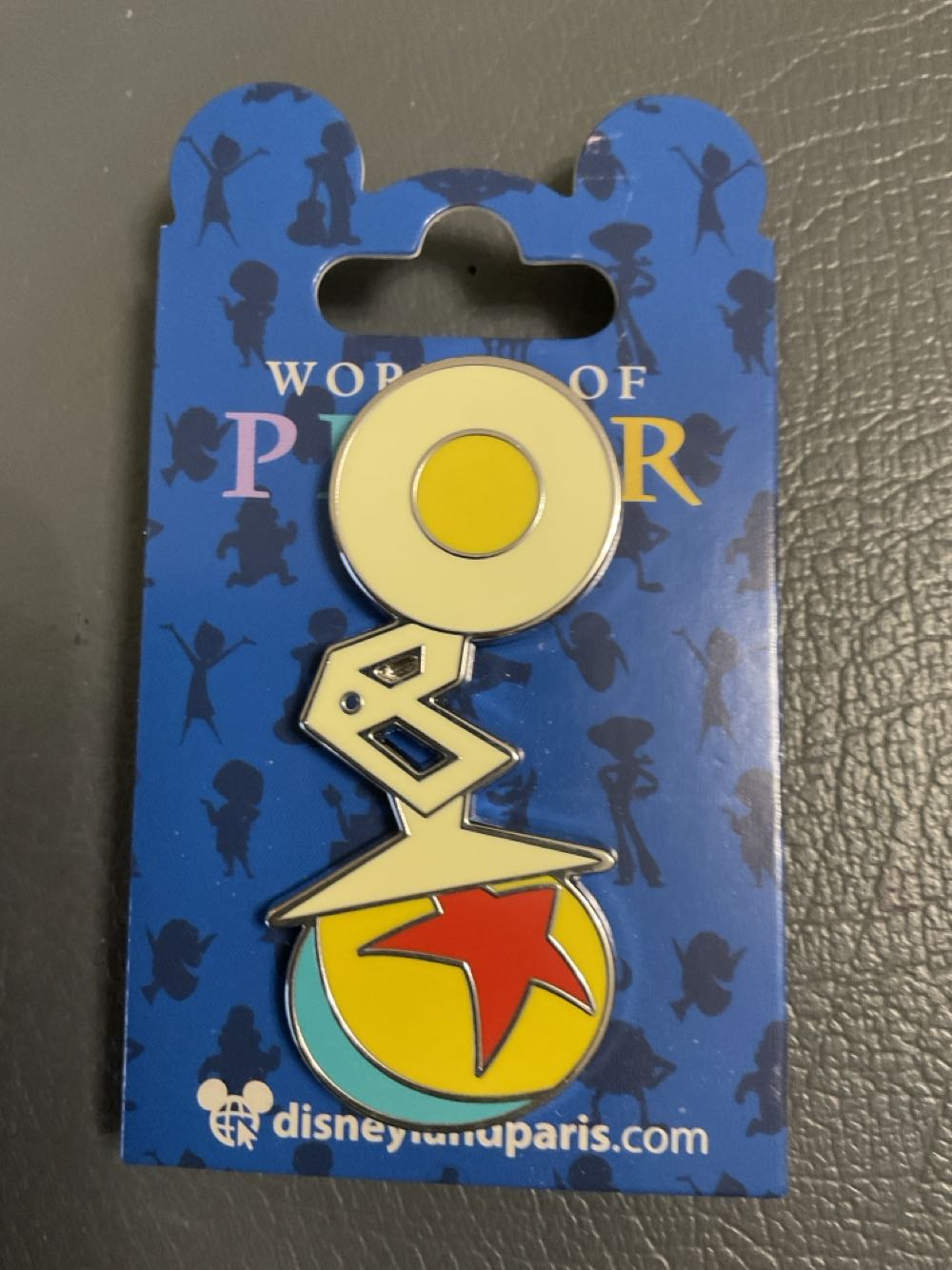 Disney Cruise Line Gingerbread Ship 2025 Holiday Pin