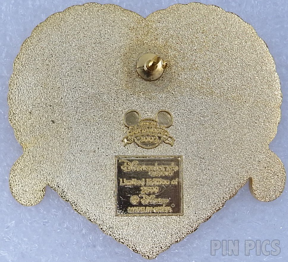 DLR - Simba and Nala - In Heart - Valentine’s Day  pin collectible - Main Image 2