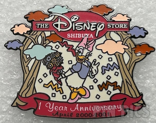 Disney Gallery - Minnie - New York City - Statue of Liberty