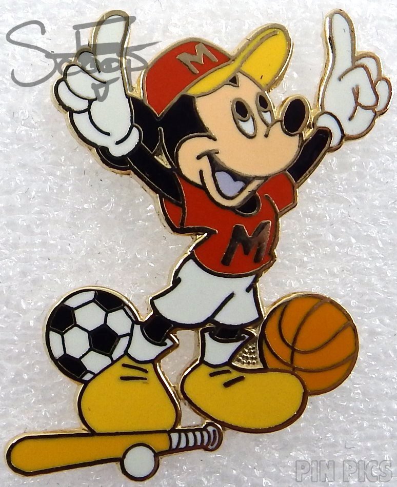 Minnie - Powdering Her Nose