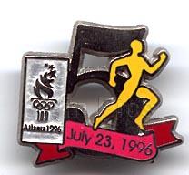 12 Months of Magic - Birthstone Pooh (Diamond/April)