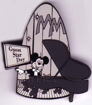 DLR - Santa Goofy 2001