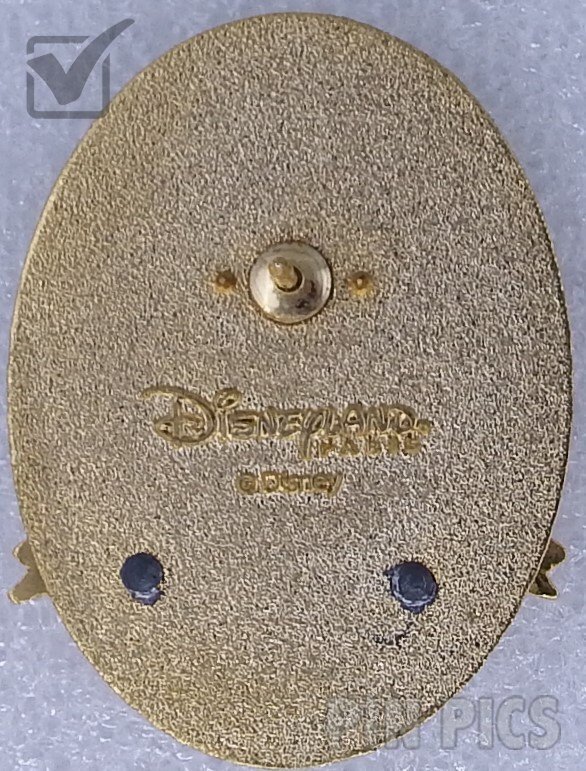 DLP - 10 Years Happy Birthday (Castle Oval w/FAB 4)  pin collectible - Main Image 2