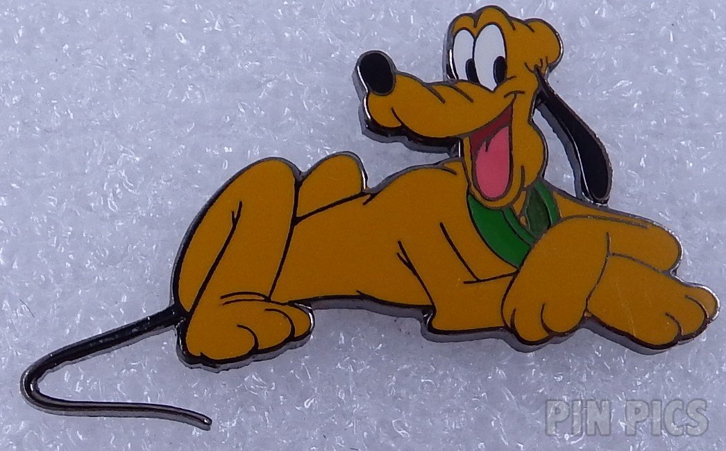 WDP - Red Heart - Mickey and Minnie Holding Hands - Version 1