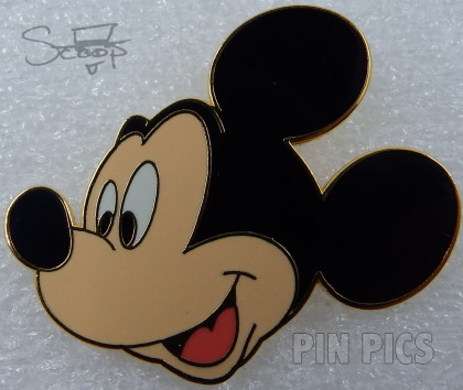 Old Style Minnie in Domed Heart