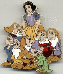 WDW - Rooms and Related - Disney Salutes Series - Dangle - Cast Exclusive