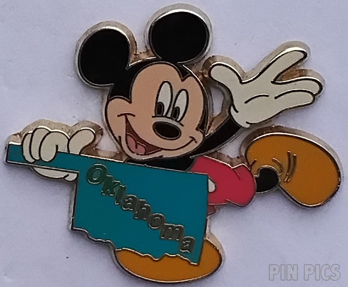 Pocahontas & John Smith Gran Dorado Coca Cola Pin