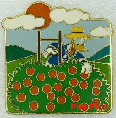 AMC - Star Wars Movie Release Pin Event - Boxed Jedi Star Fighter