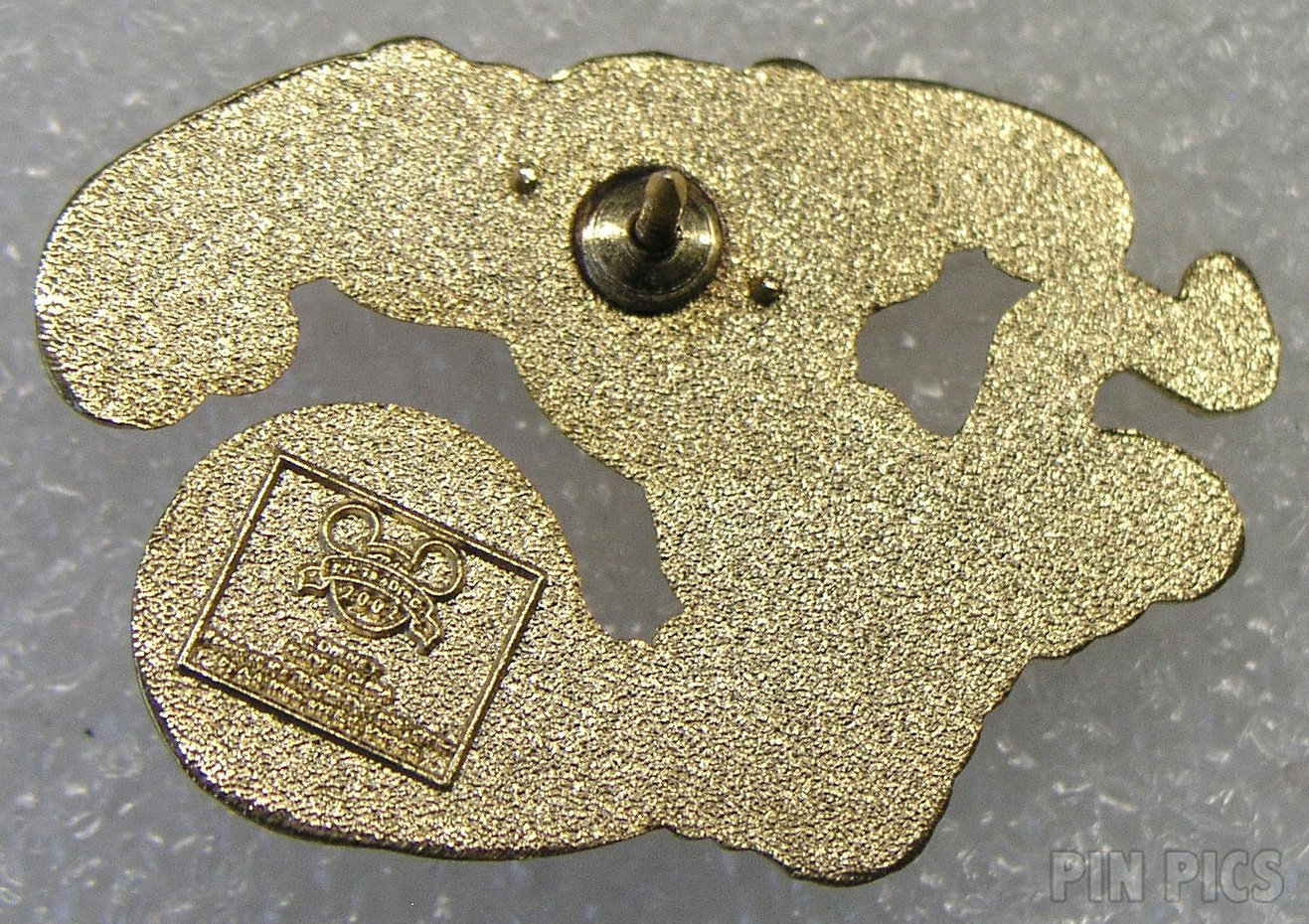 Tigger - Soccer - Sports Free-D Series - Big Pin Game - Pink Nose  pin collectible - Main Image 2