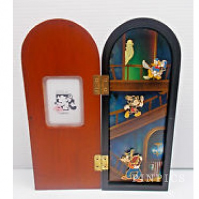 Disney Catalog - Snow White - Princesses Hearts - Standing