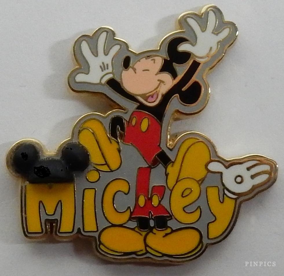 Button - WDW - Magic Kingdom 2000