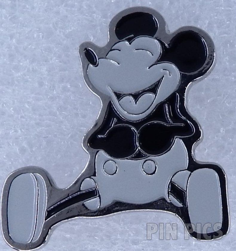 Button - Dillard's Grad Nite 2001