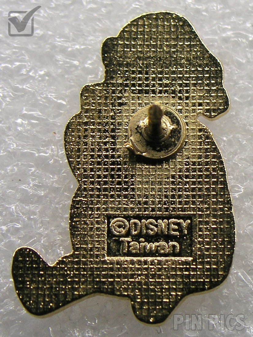 Michel and Company - Mini Classic Pooh in Santa Hat - Christmas Series  pin collectible - Main Image 2