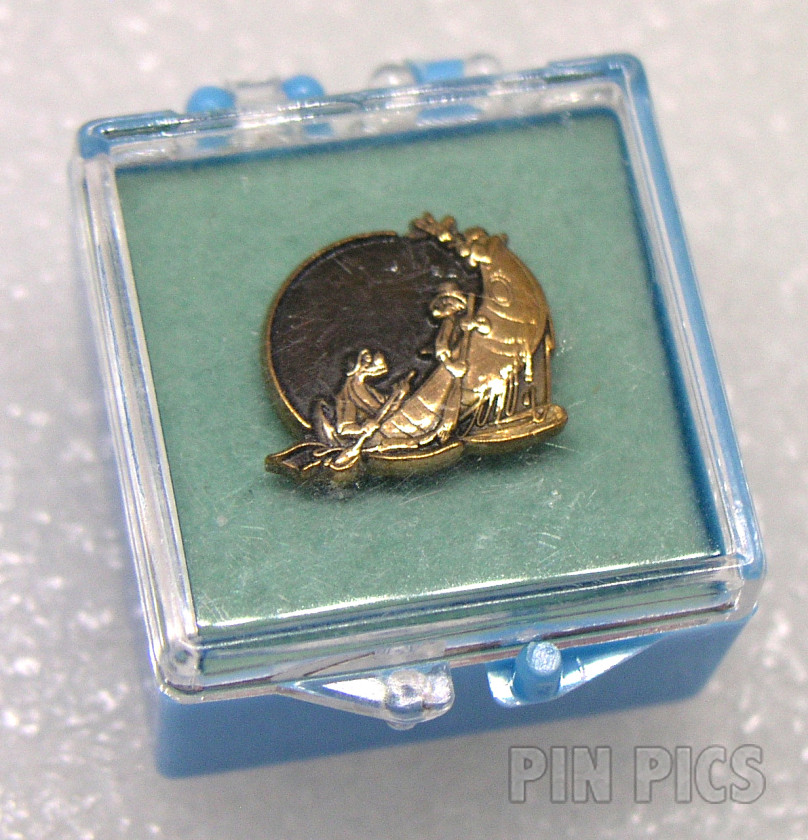 DLR - Br’er Rabbit, Br’er Fox, Br’er Bear - 1986 Cast Canoe Races - Song of the South  pin collectible - Main Image 3