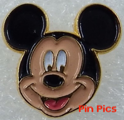 WDW - Daisy - Mickey's Star Spangled Pin Event - The First American Flag