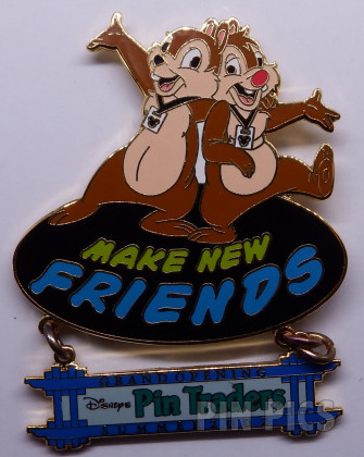Japan - Chip and Dale - Snug in Wooden Basket - Autumn - Fall - JDS