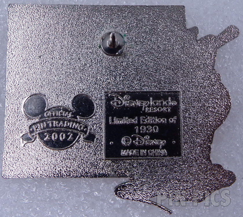 DLR - Pluto - Birthday  pin collectible - Main Image 2