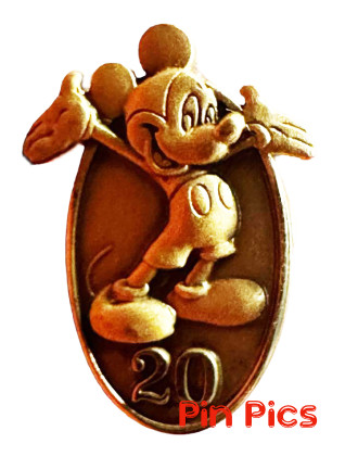 Button - WDW - Ask Me About a World of Suprises - Walt Disney World