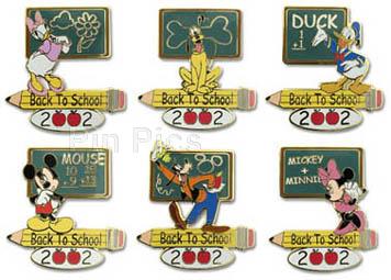 Button - Pinocchio Walt Disney Home Video #1