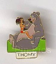 Small Mickey Mouse round older pin