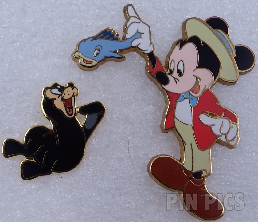 WDW - Raven - Haunted Mansion - 999 Happy Haunts Ball - Glow in the Dark