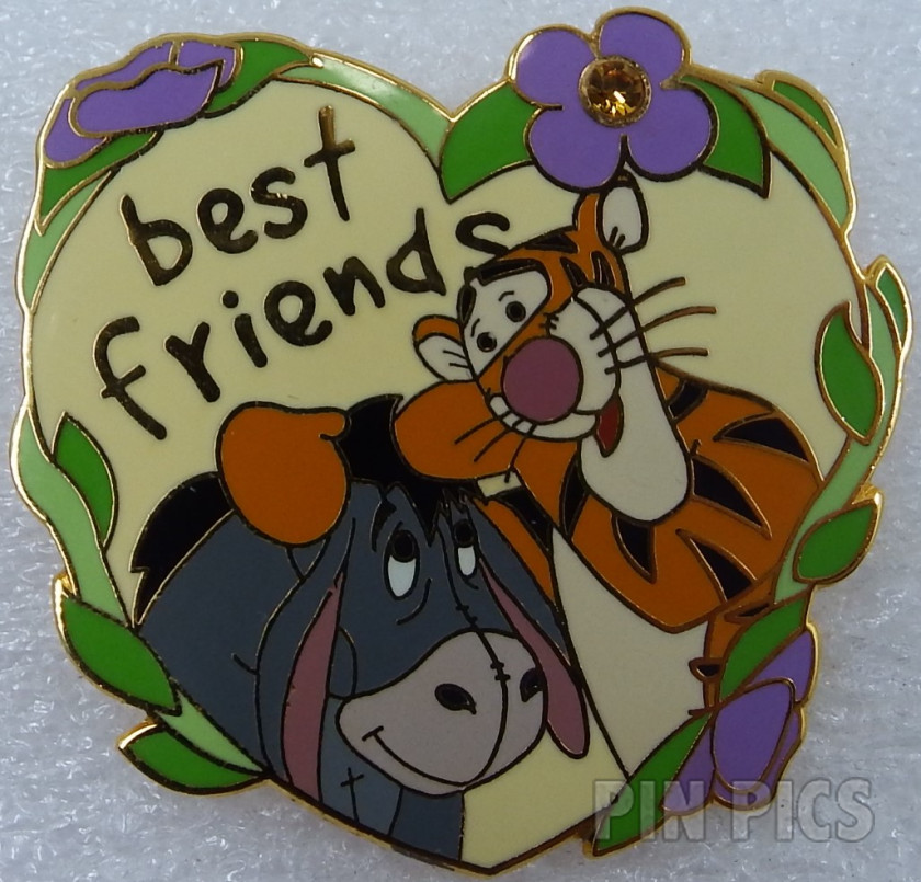 Meeko braiding Pocahontas' hair